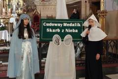 cudowny-medalik-–-dar-z-nieba-8