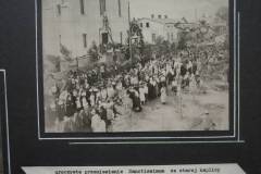 przeniesienie-sanctissimum-do-kosciola-klasztornego-w-debicy-1932.-zrodlo-agsd-sygn.-mh-9.