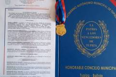 sluzebniczki-wraz-z-zalozycielem-uhonorowane-w-tupizie-1